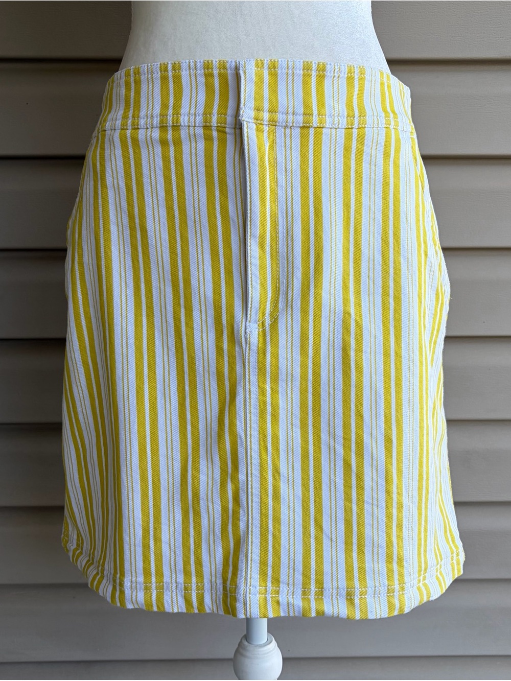 •LOFT• Yellow & White Striped Denim Mini Skirt - Size 6